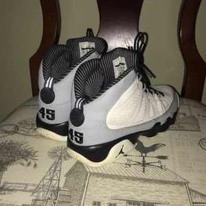 Air Jordan 9 Retro BG Barons
